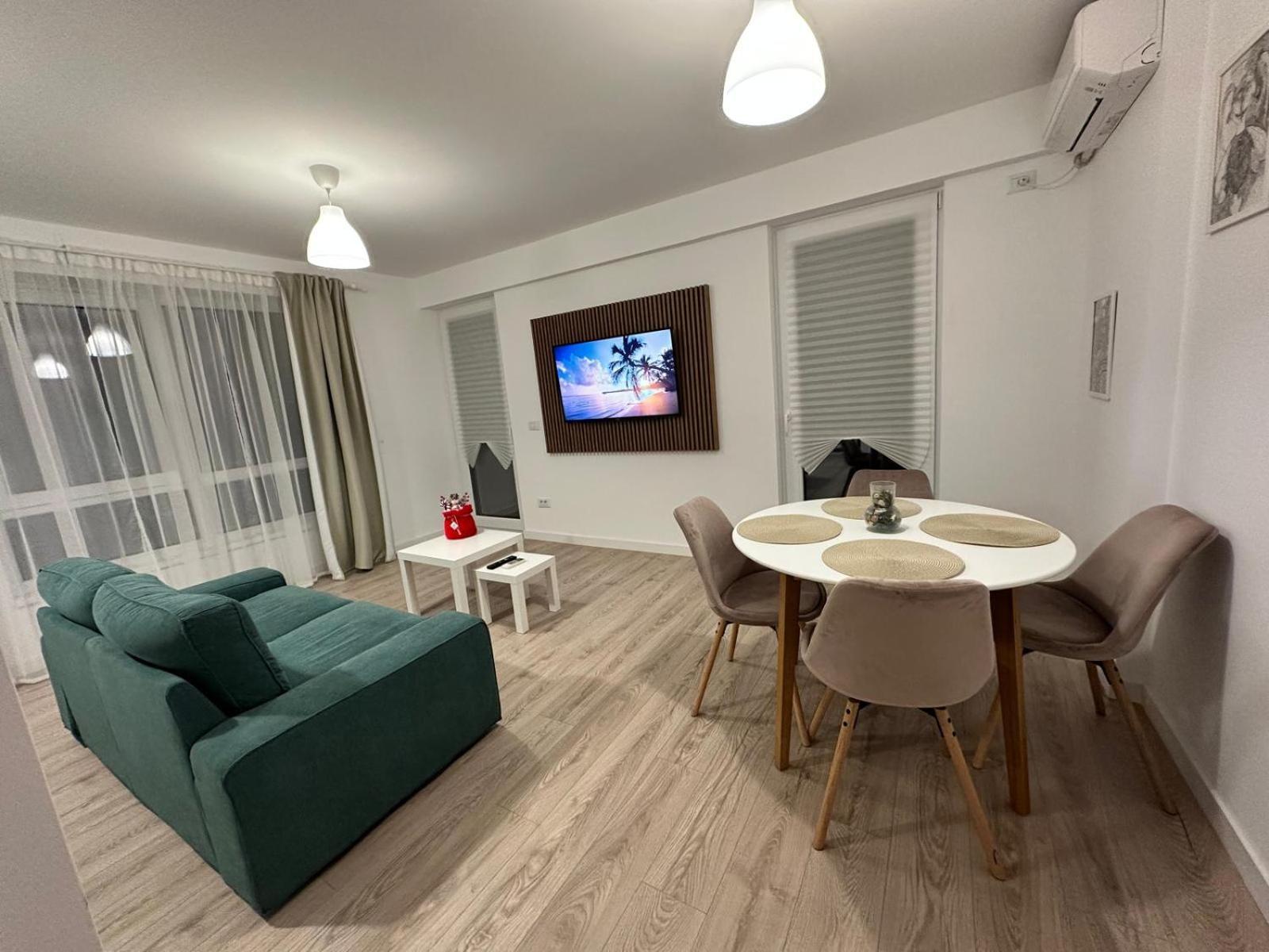 Apartment Myhouse 1 *